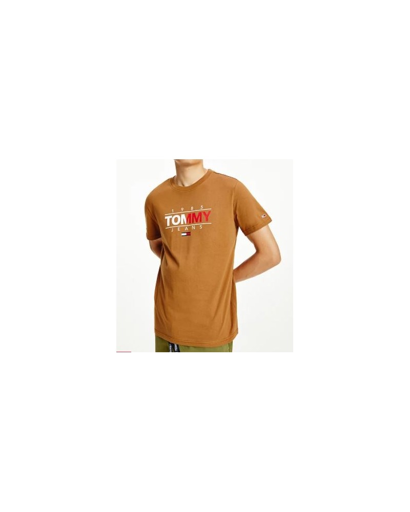 TOMMY HILFIGER T-SHIRT  M/CORTA  TJM ESSENTIAL GRAPHIC TEE.GWJ DESERT KHAKI