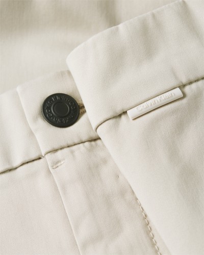CK PANTALONE CHINO SATEEN SLIM CHINO.ACE STONY BEIGE