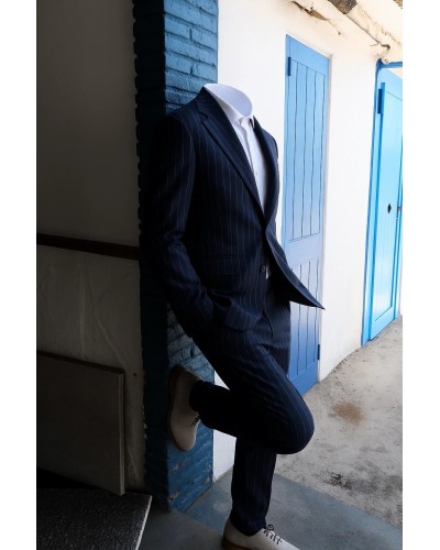 Abito Gessato Blu da Uomo Elegante e Moderno
